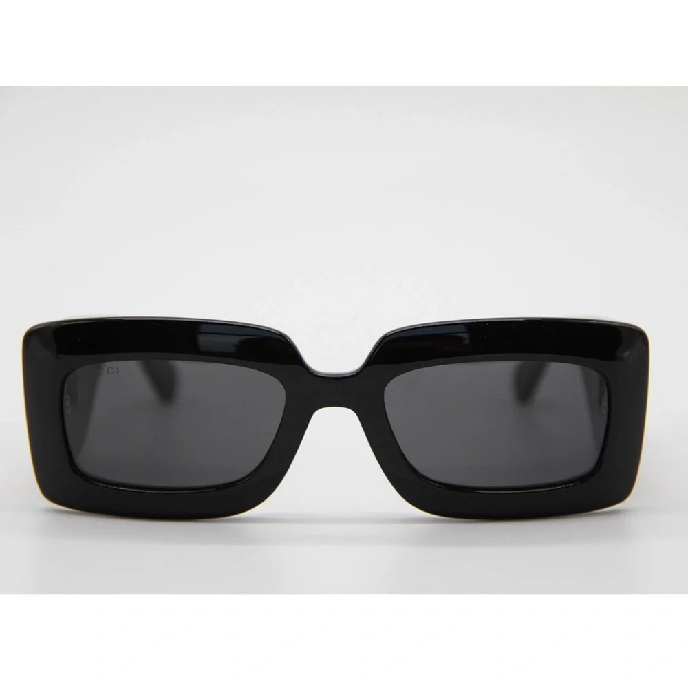New GUCCI GG0811S 001 Black Women’s Sunglasses - Picture 2 of 13
